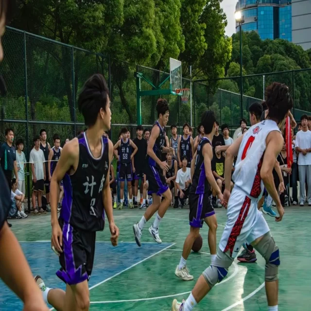 田径接力阵容分析:年轻化视角的全新解读